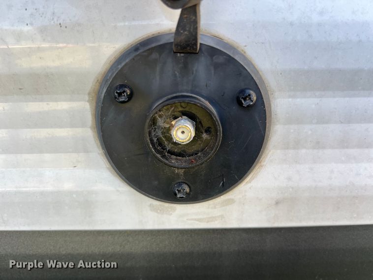 image for item DS2941 2017 Heartland 30LX Prowler camper