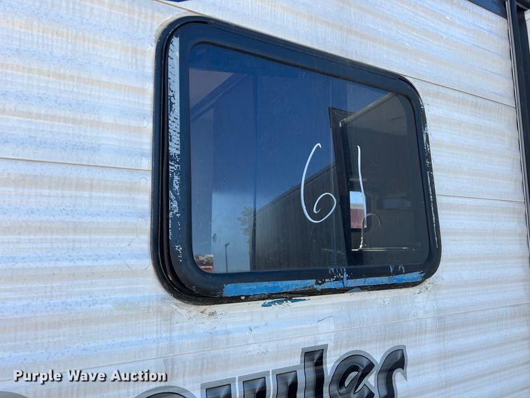 image for item DS2941 2017 Heartland 30LX Prowler camper