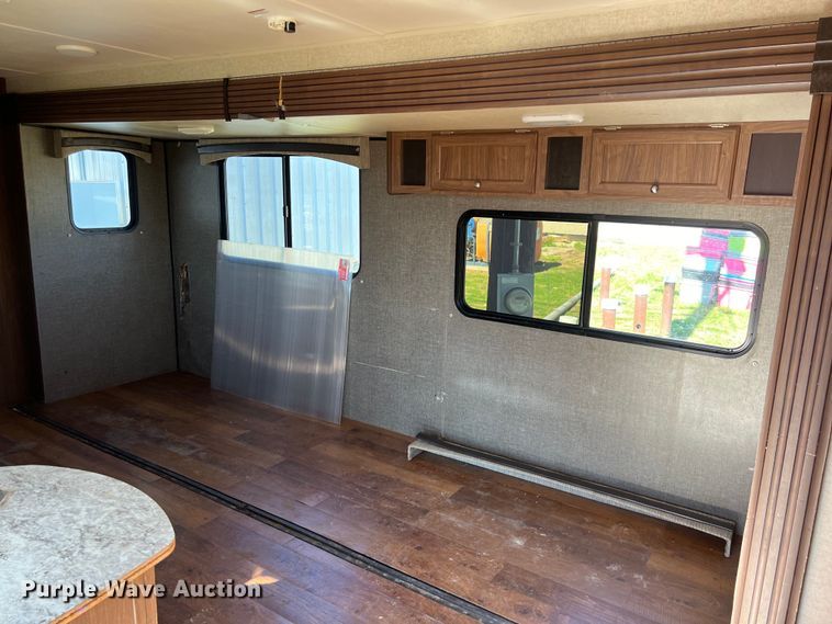 image for item DS2941 2017 Heartland 30LX Prowler camper