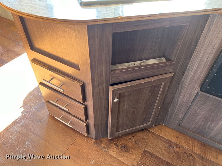 image for item DS2941 2017 Heartland 30LX Prowler camper