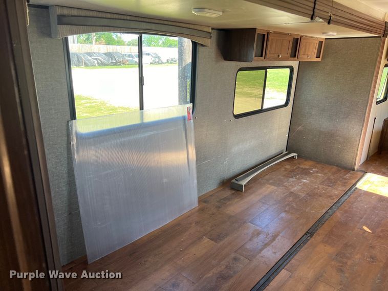 image for item DS2941 2017 Heartland 30LX Prowler camper