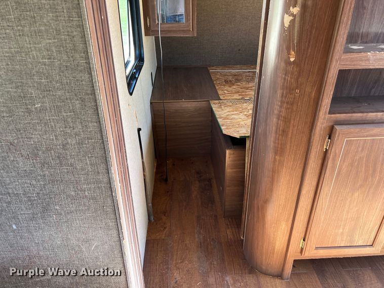 image for item DS2941 2017 Heartland 30LX Prowler camper