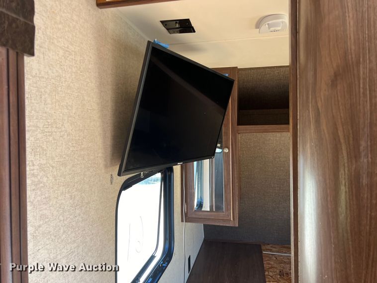 image for item DS2941 2017 Heartland 30LX Prowler camper