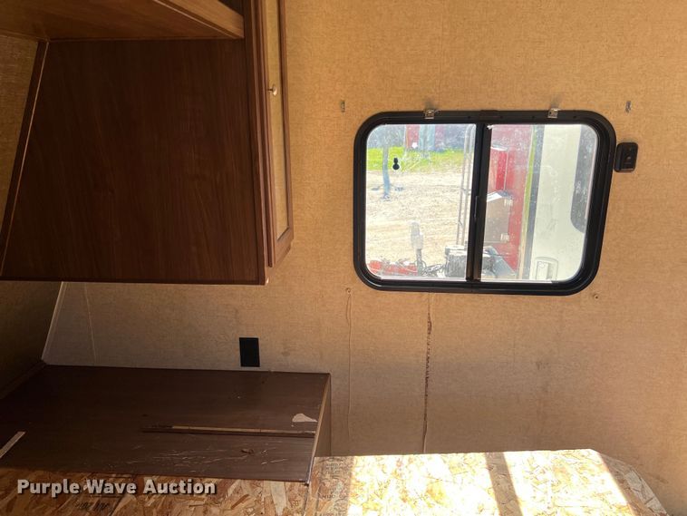 image for item DS2941 2017 Heartland 30LX Prowler camper