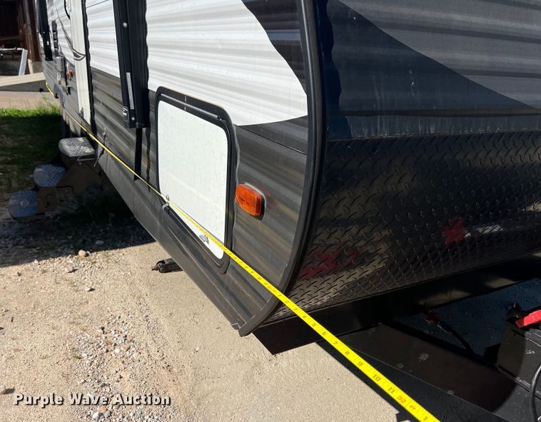 image for item DS2941 2017 Heartland 30LX Prowler camper