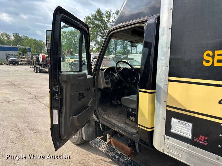 image for item DS4166 2012 International  Terrastar box truck