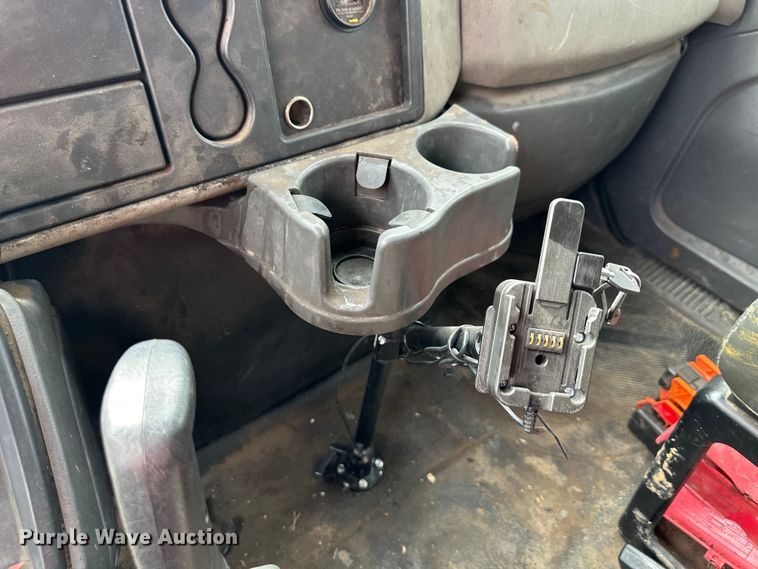 image for item DS4166 2012 International  Terrastar box truck