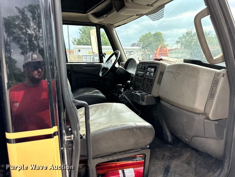 image for item DS4166 2012 International  Terrastar box truck