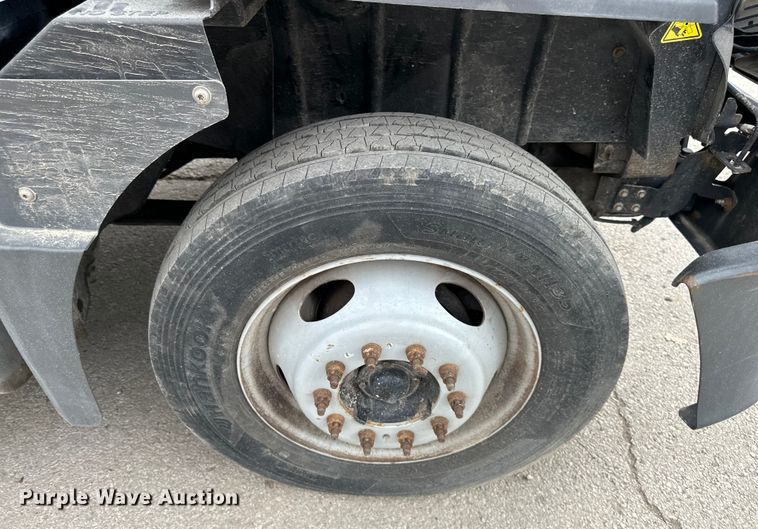 image for item DS4166 2012 International  Terrastar box truck