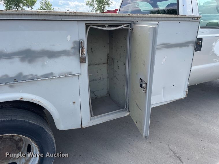 image for item DS5516 1999 Ford  F450 SuperDuty XL utility / service truck