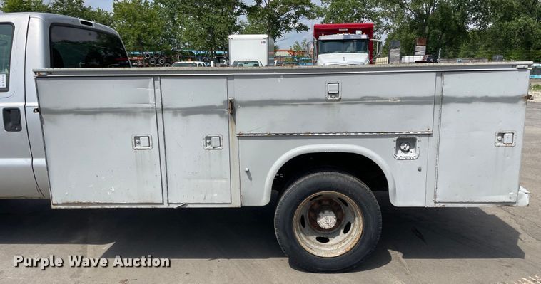 image for item DS5516 1999 Ford  F450 SuperDuty XL utility / service truck