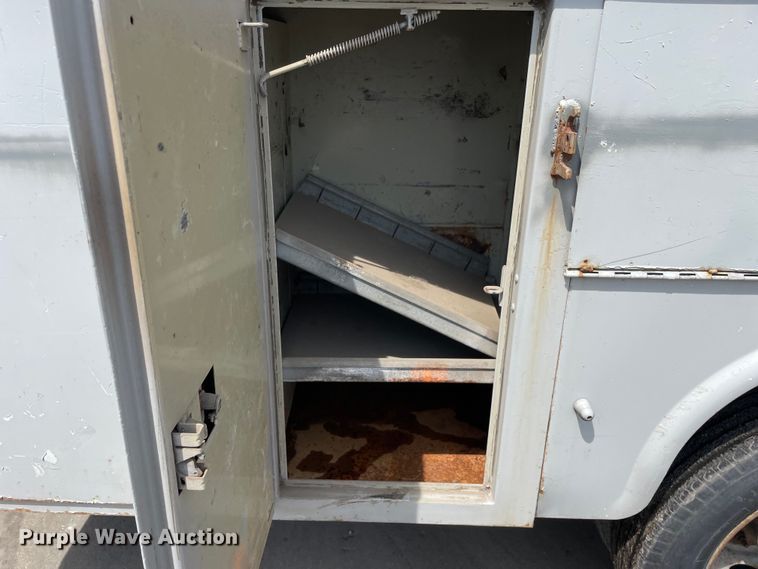 image for item DS5516 1999 Ford  F450 SuperDuty XL utility / service truck