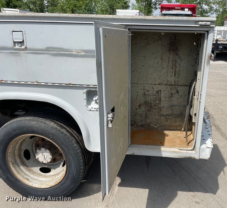 image for item DS5516 1999 Ford  F450 SuperDuty XL utility / service truck