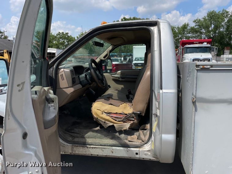 image for item DS5516 1999 Ford  F450 SuperDuty XL utility / service truck