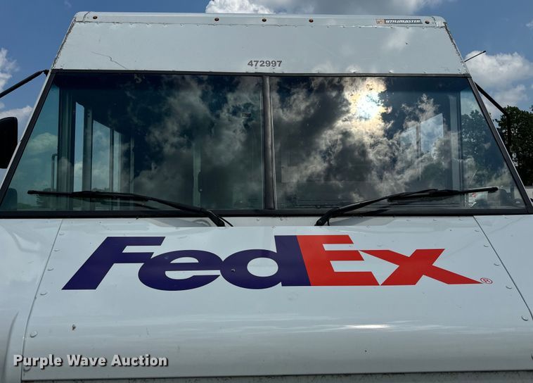 image for item DS5561 2021 Ford  F59 delivery truck