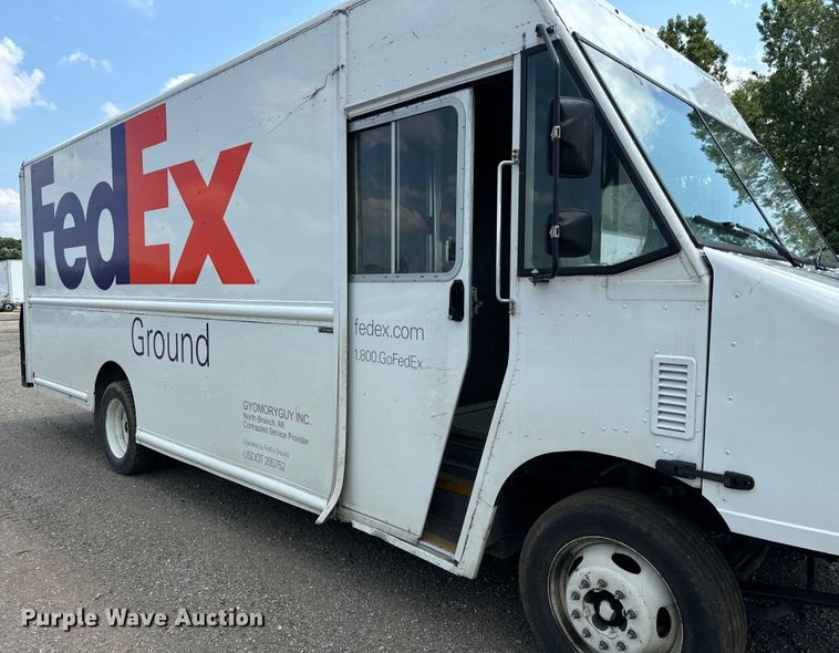 image for item DS5561 2021 Ford  F59 delivery truck