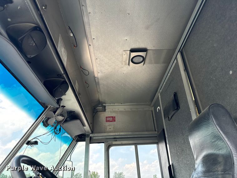 image for item DS5561 2021 Ford  F59 delivery truck