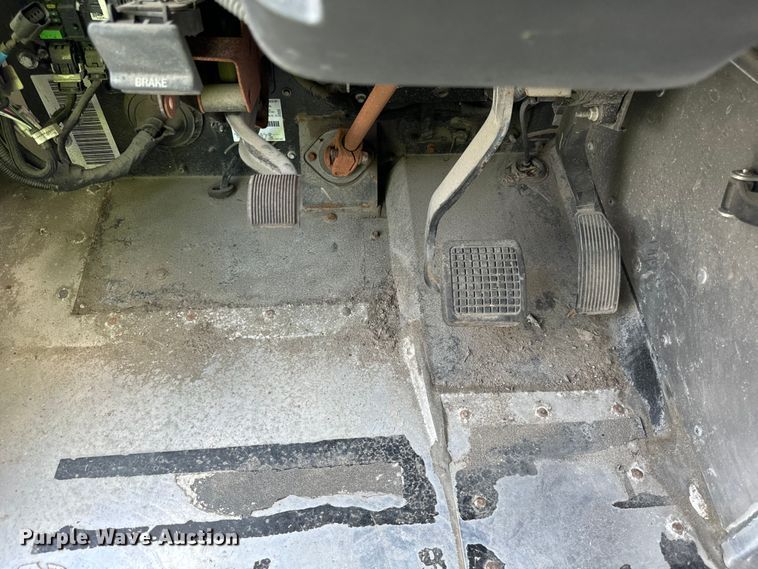 image for item DS5561 2021 Ford  F59 delivery truck