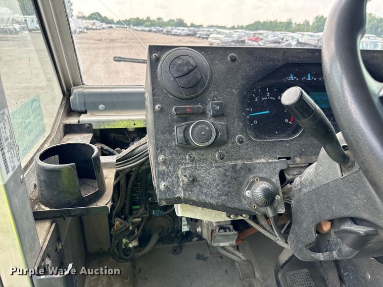 image for item DS5561 2021 Ford  F59 delivery truck