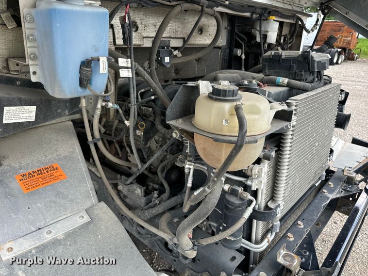 image for item DS5561 2021 Ford  F59 delivery truck