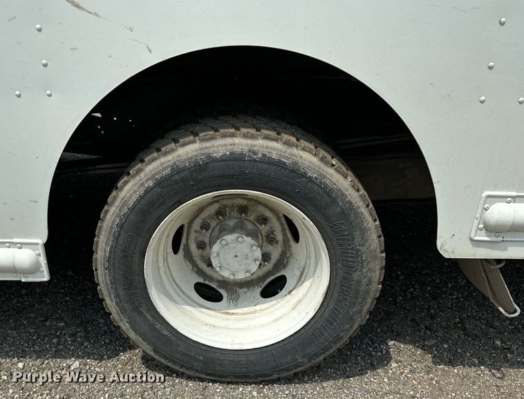 image for item DS5561 2021 Ford  F59 delivery truck