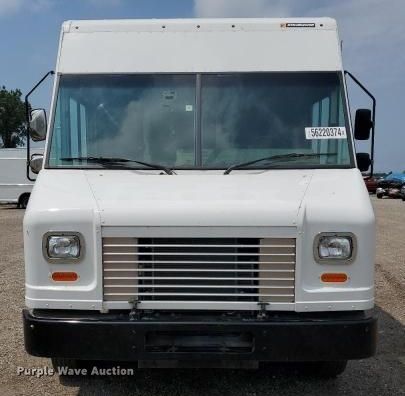 image for item DS5562 2021 Ford  F59 delivery truck