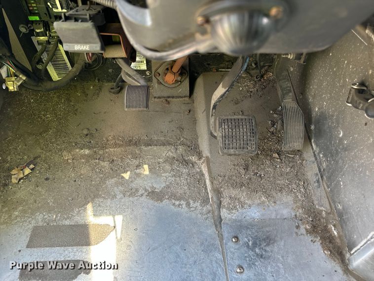 image for item DS5562 2021 Ford  F59 delivery truck