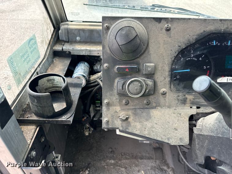 image for item DS5562 2021 Ford  F59 delivery truck