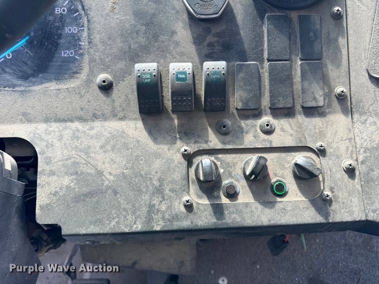 image for item DS5562 2021 Ford  F59 delivery truck