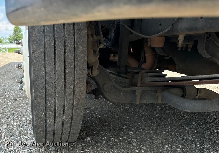 image for item DS5562 2021 Ford  F59 delivery truck