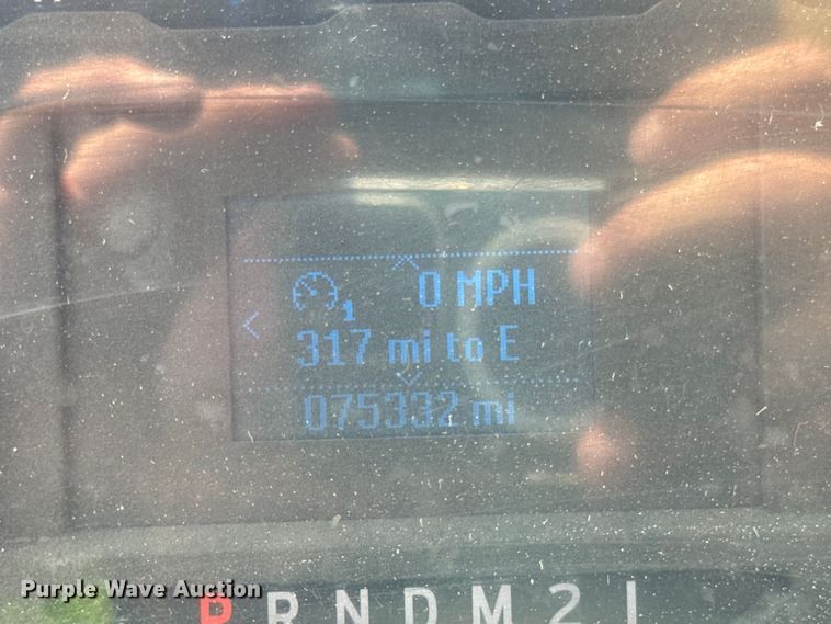 image for item DS5563 2022 Ford  E450 delivery truck