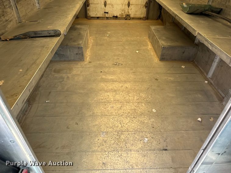 image for item DS5563 2022 Ford  E450 delivery truck