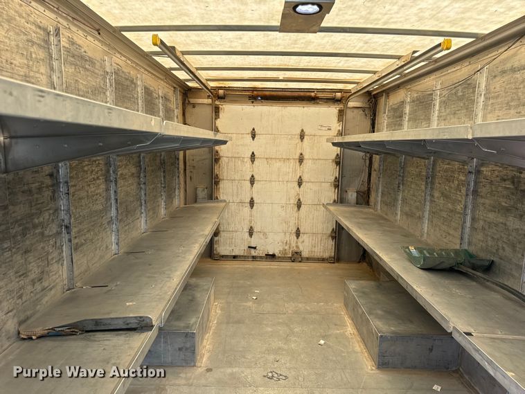 image for item DS5563 2022 Ford  E450 delivery truck