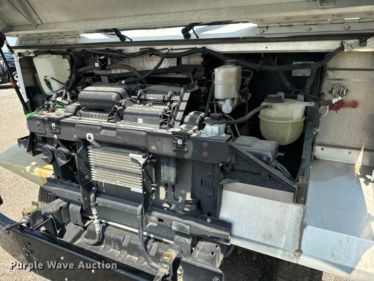 image for item DS5563 2022 Ford  E450 delivery truck