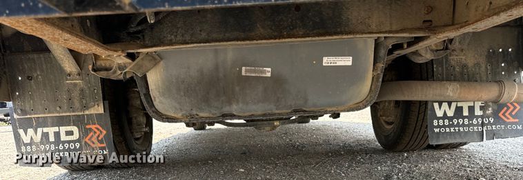 image for item DS5563 2022 Ford  E450 delivery truck