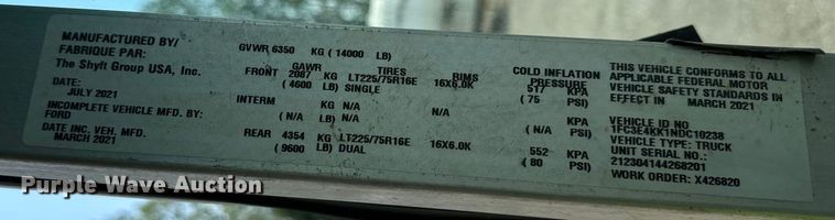 image for item DS5563 2022 Ford  E450 delivery truck