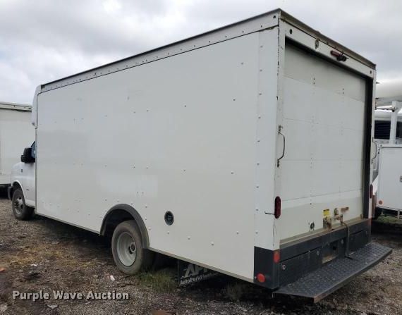 image for item DS5564 2021 GMC Savana G3500 delivery van