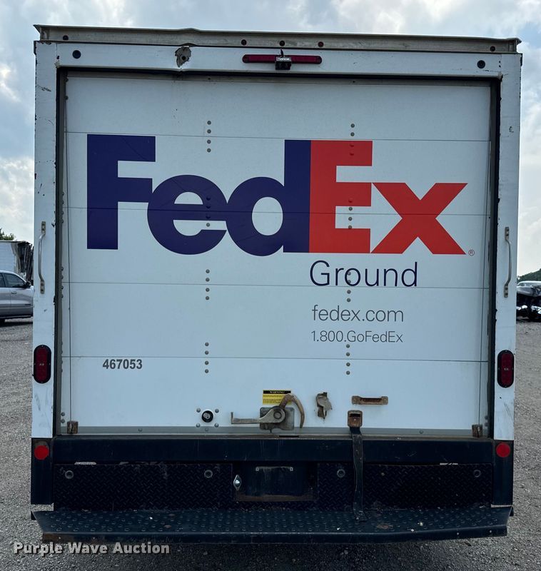 image for item DS5564 2021 GMC Savana G3500 delivery van