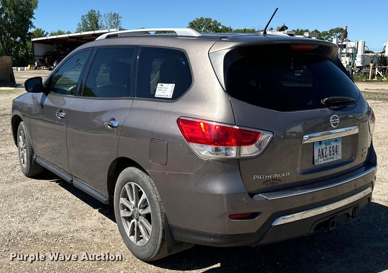 image for item DV5756 2013 Nissan  Pathfinder  SUV