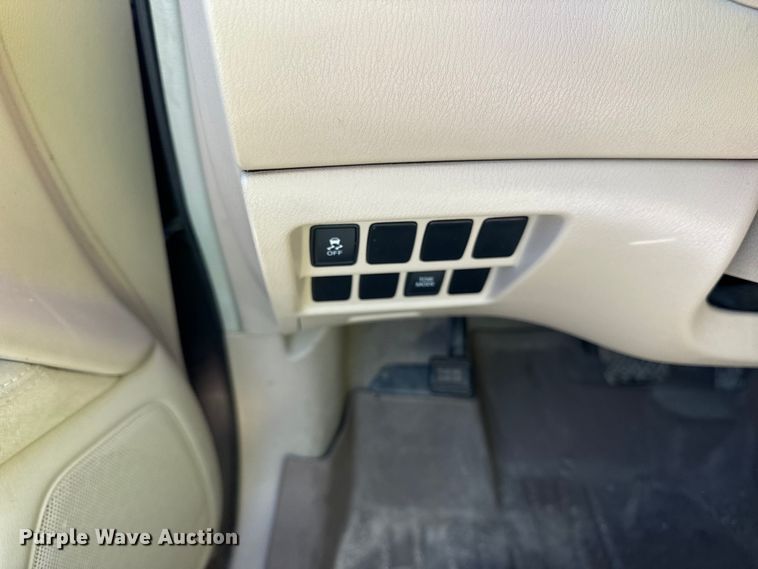 image for item DV5756 2013 Nissan  Pathfinder  SUV