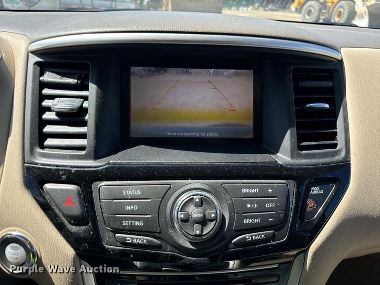 image for item DV5756 2013 Nissan  Pathfinder  SUV