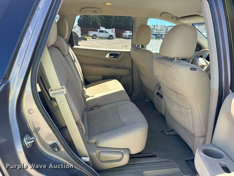 image for item DV5756 2013 Nissan  Pathfinder  SUV