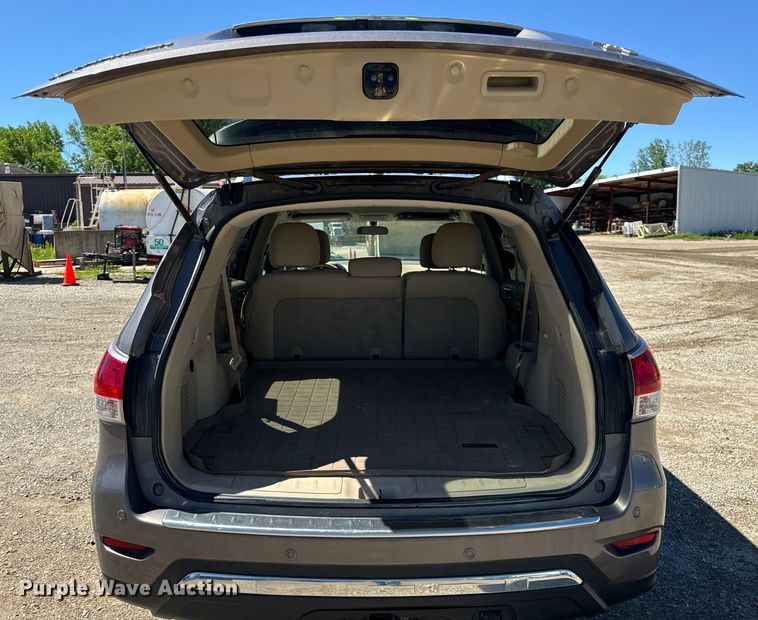 image for item DV5756 2013 Nissan  Pathfinder  SUV