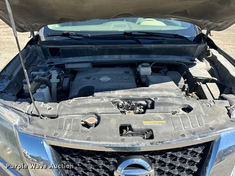 image for item DV5756 2013 Nissan  Pathfinder  SUV