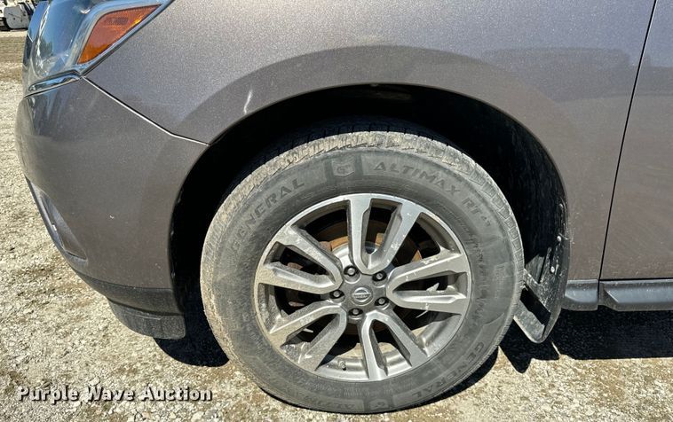 image for item DV5756 2013 Nissan  Pathfinder  SUV