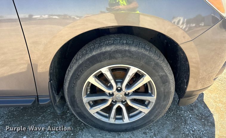 image for item DV5756 2013 Nissan  Pathfinder  SUV