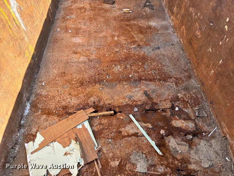 image for item DV5772 Roll-off container 