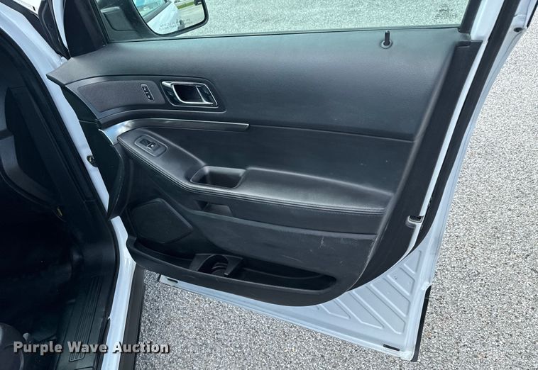 image for item DX0586 2017 Ford Police Interceptor SUV