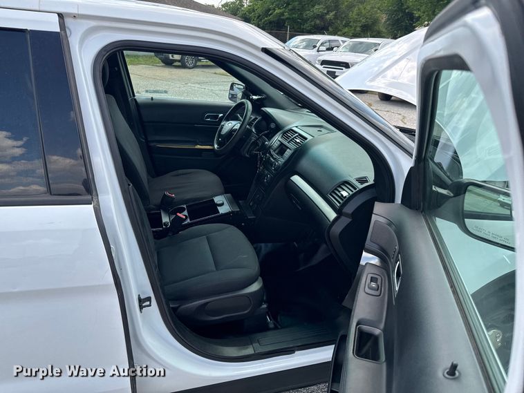 image for item DX0586 2017 Ford Police Interceptor SUV