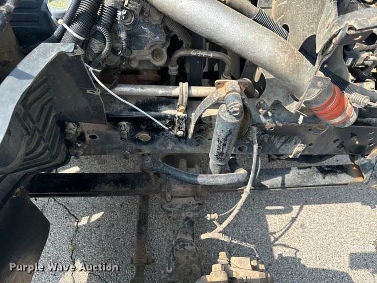 image for item DX0632 2006 Ford  LCF truck cab and chassis